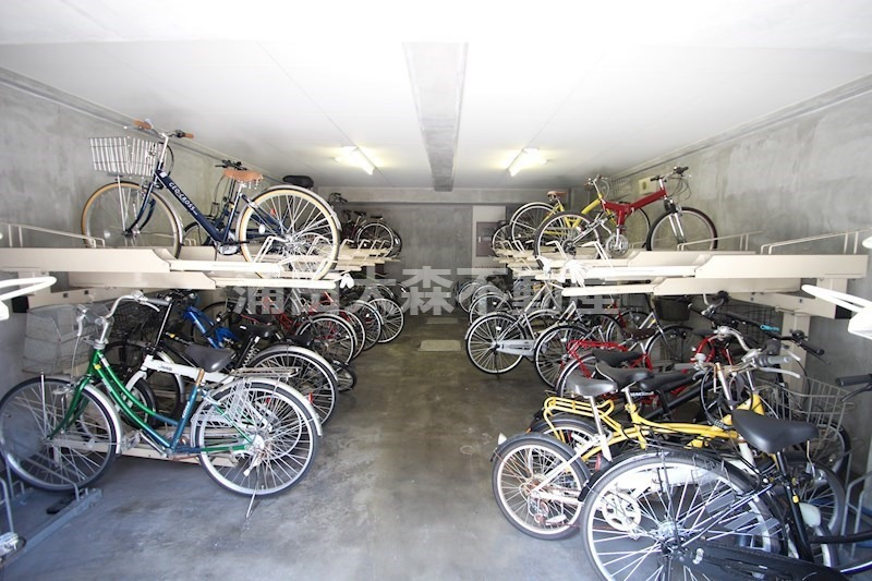 その他共有部分　屋根付駐輪場