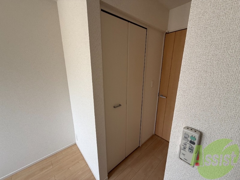 収納　洋室の収納の写真です。高さがあり、使いやすそうですね。