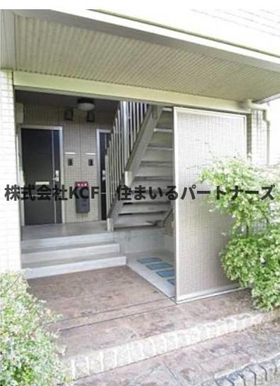 エントランス　ゆとりのあるエントランスです