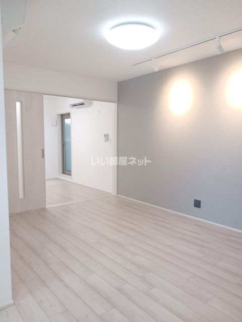 南海本線 北助松駅 徒歩13分 3階建 築2年の居間写真
