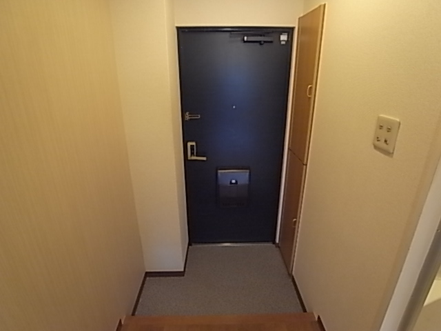 ソレイユ新伊丹の玄関写真