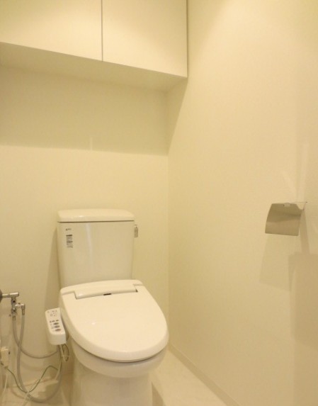 ＪＲ山手線 上野駅 徒歩7分 14階建 築14年のトイレ写真