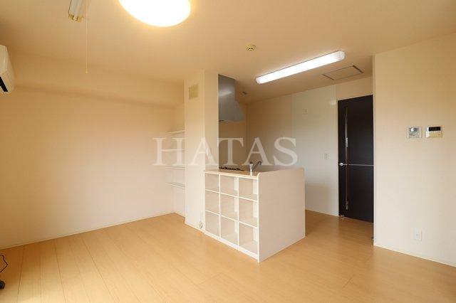 居室・リビング　同物件別部屋です。