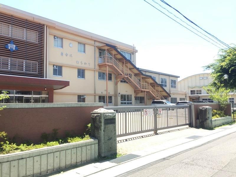 中学校　小原田中学校（中学校）まで700m