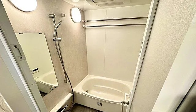 バス・シャワールーム　※別部屋の参考写真です。
