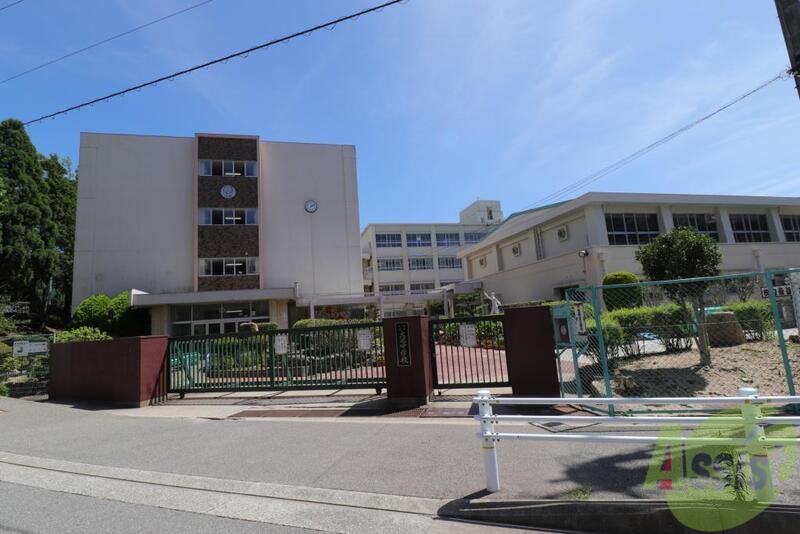 中学校　大池中学校（中学校）まで900m