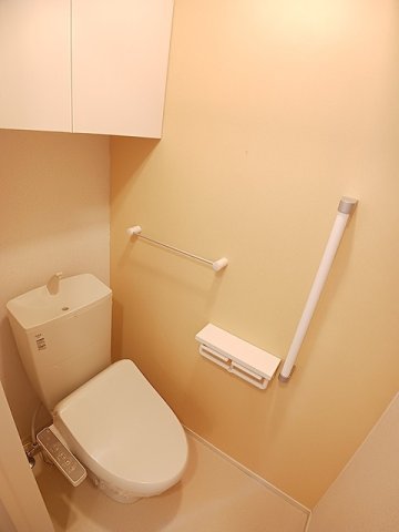 トイレ　清潔感のあるトイレです