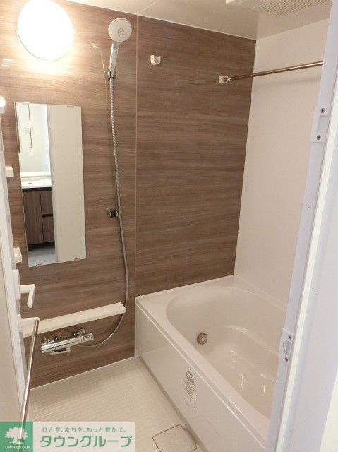 バス・シャワールーム　※写真は同タイプ住戸です。