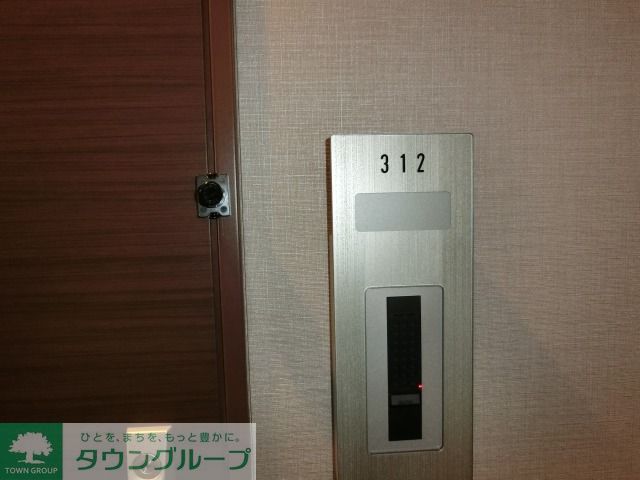 玄関　※写真は同タイプ住戸です。