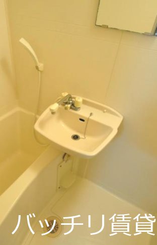 洗面設備　画像は同型タイプの為、現状を優先致します。