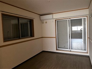 居室・リビング　シャッター全室ついています