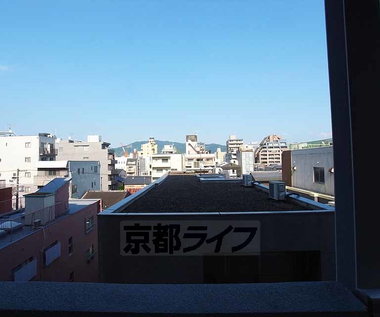 【京都市中京区瓦之町のマンションの眺望】