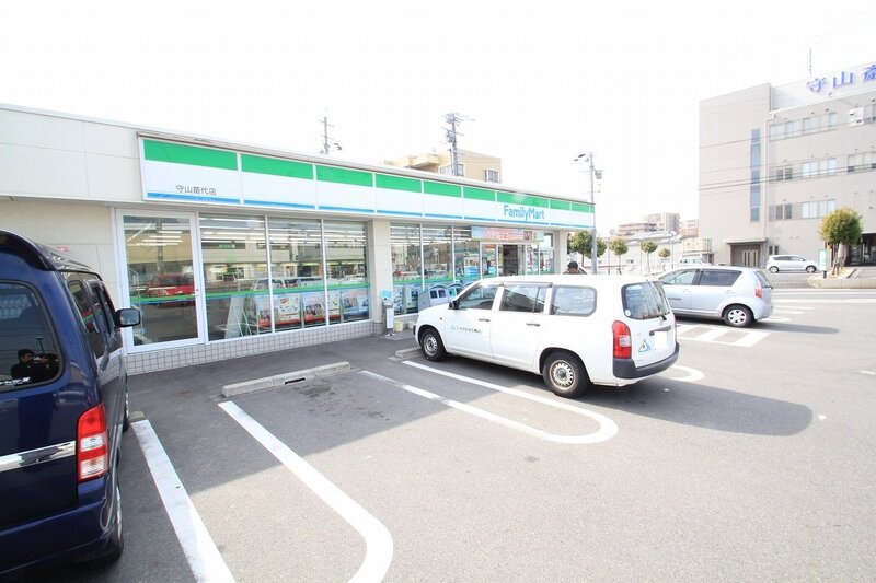 コンビニ　ファミリーマート守山苗代店（コンビニ）まで320m