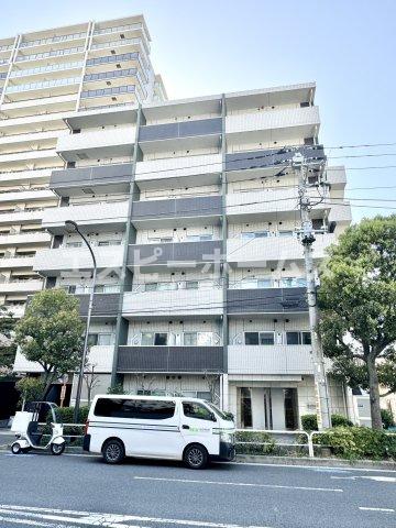 品川区勝島のマンションの建物外観