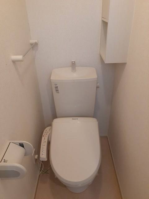 【グランド　ソレイユIのトイレ】