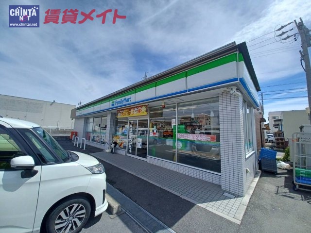 【鈴鹿市北江島町のアパートのコンビニ】