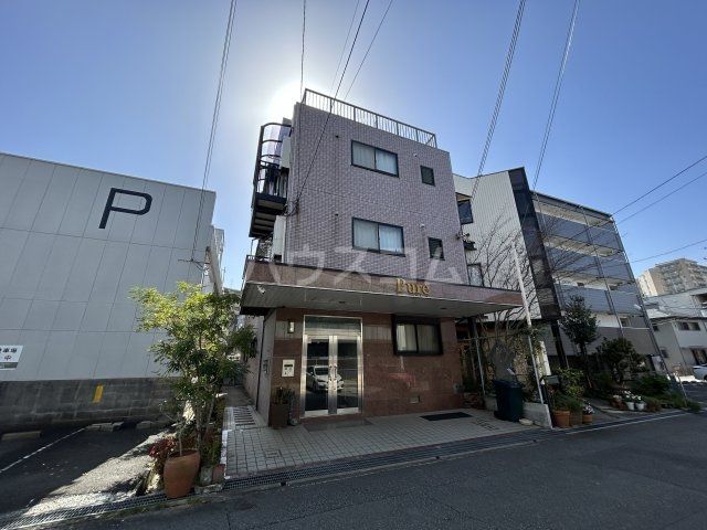 ピュア豊中本町の建物外観