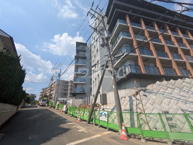 【プレディアコート鷺沼の建物外観】