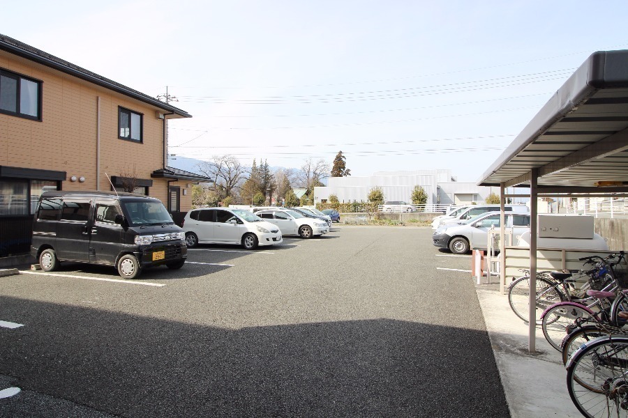 【マンショントスカーナの駐車場】