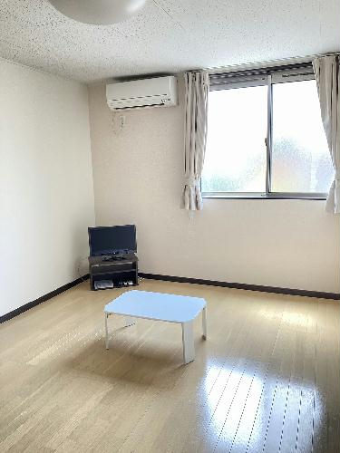 居室・リビング　1階の写真です。