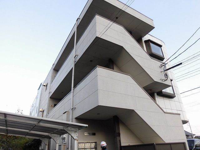 【東海徳倉ビルの建物外観】