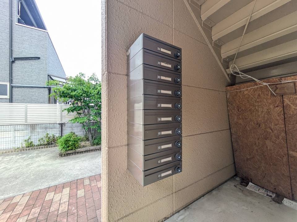 エントランス　メールBOX