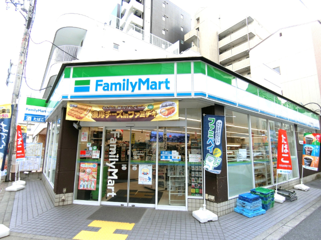 コンビニ　ファミリーマート阪急三国駅西店（コンビニ）まで511m