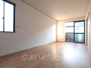 居室・リビング　明るい角部屋です！