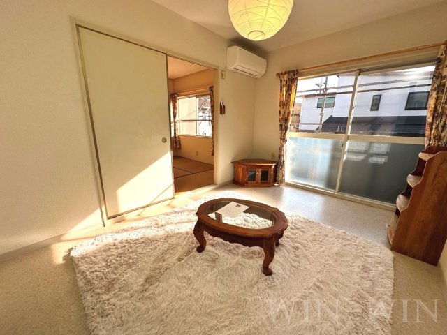 居室・リビング　イメージ（同建物内別部屋の写真です）