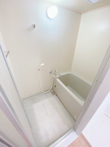 バス・シャワールーム　別号室の画像です。ご参考下さい