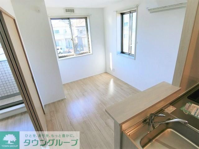 居室・リビング　現地待ち合わせ歓迎♪お問合せはタウンハウジングまで！