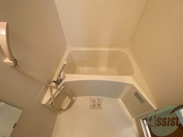 バス・シャワールーム　疲れた時はゆっくり湯船につかってみてはいかがでしょうか。