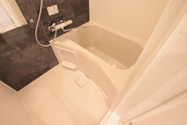 バス・シャワールーム　※別室の参考写真の為、現況優先です。