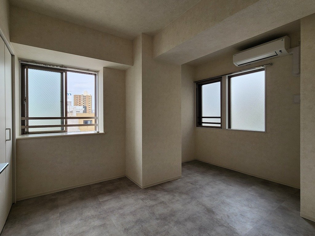 その他設備　共用部側寝室エアコン完備