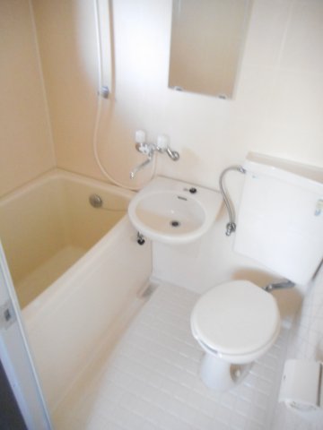 洗面設備　使いやすい洗面所です