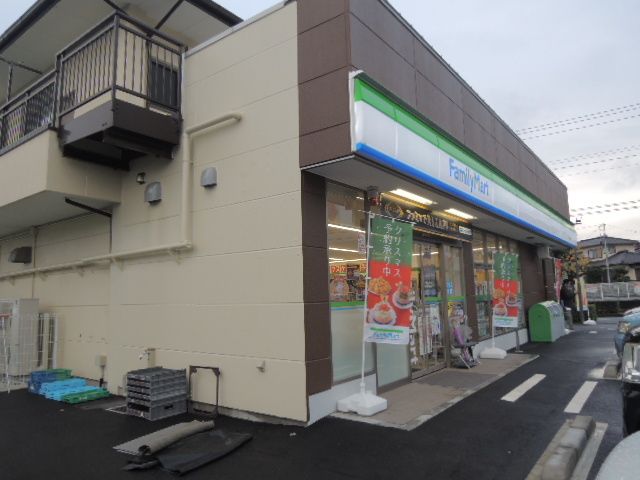 コンビニ　ファミリーマート　増川新町店（コンビニ）まで1500m