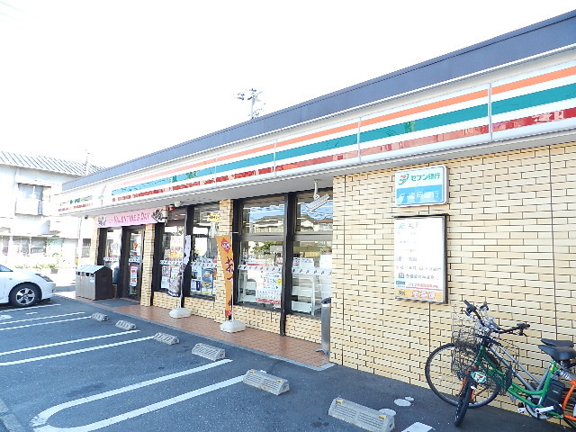 コンビニ　セブンイレブン戸畑境川店（コンビニ）まで235m