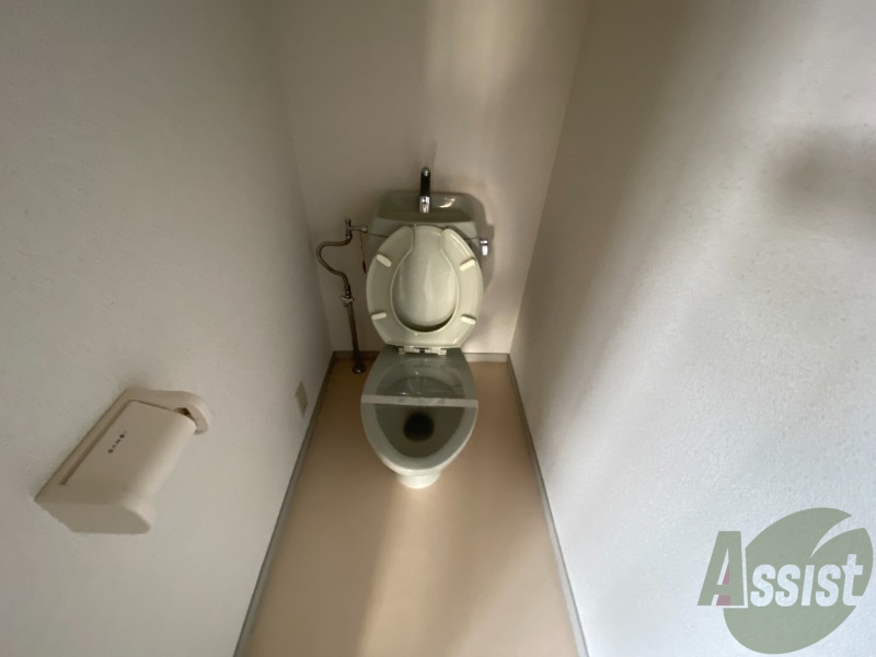 トイレ　こちらはトイレです。清潔感があり、安心して使用できます。