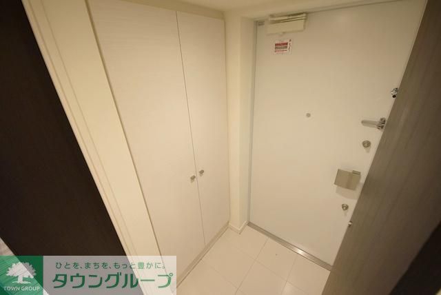 玄関　★先行申込受付中★タウンハウジング目黒店へお問い合わせ下さ…
