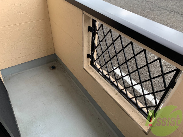 バルコニー　こちらはバルコニー。洗濯物が干せるようになっています。