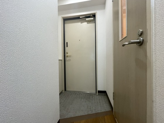 カルティエ城北通りの玄関写真