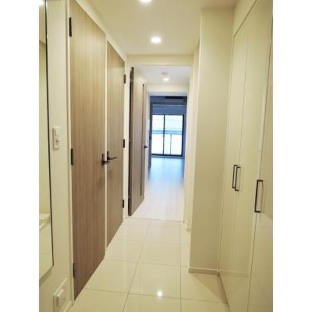 玄関　※写真は同タイプ住戸です。