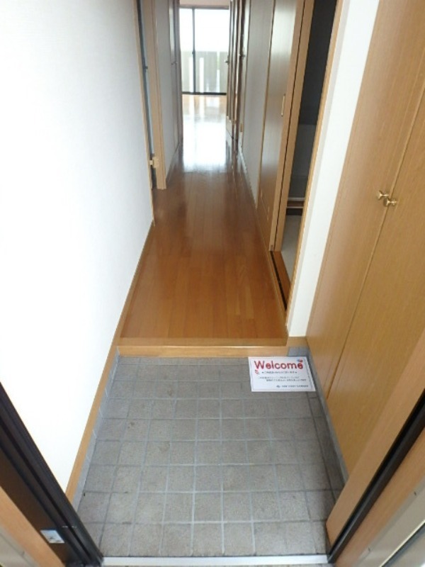 玄関　図面と現状に相違がある場合には現状を優先