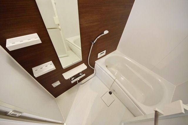 バス・シャワールーム　★追い焚き機能付きのバスルームです★