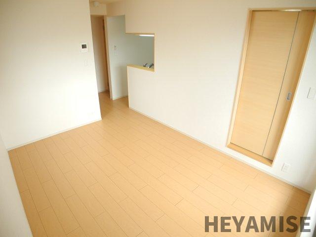 居室・リビング　※反転間取りの別のお部屋の写真です※