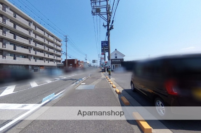 その他　前面道路（その他）まで0m