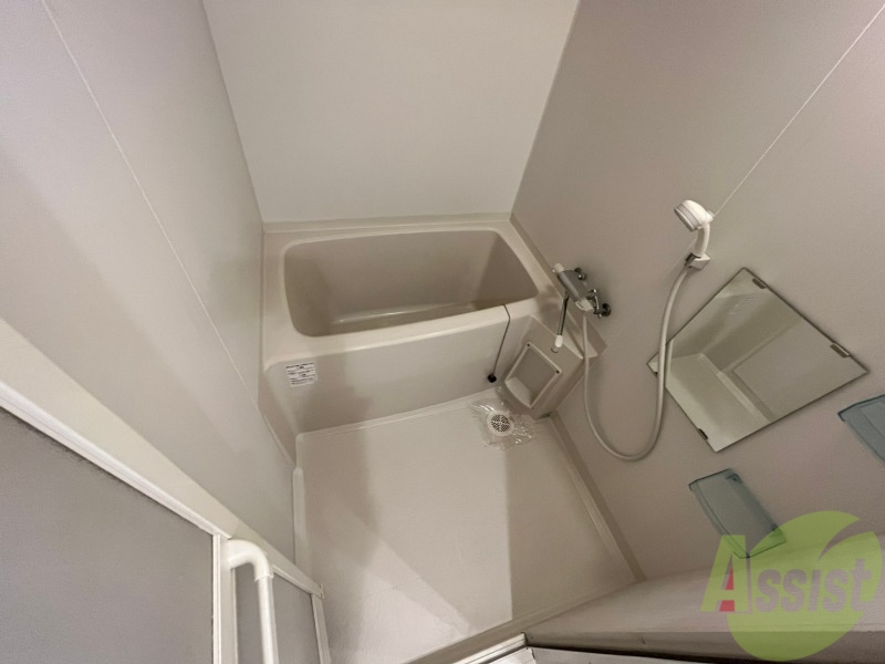 バス・シャワールーム　お風呂になります。一日の疲れを癒してくださいね。