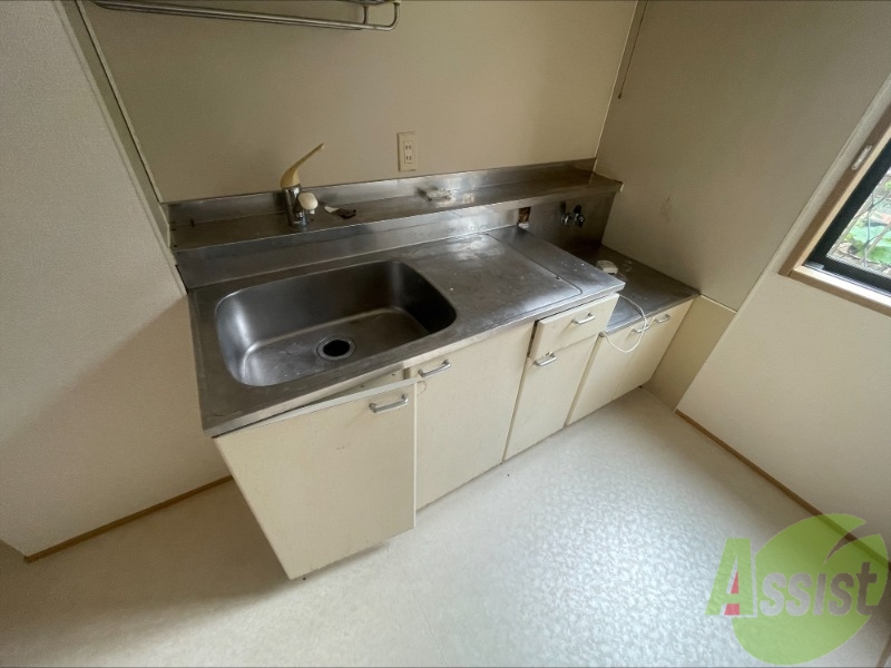 キッチン　キッチンです、調理スペースが広く良いですね。