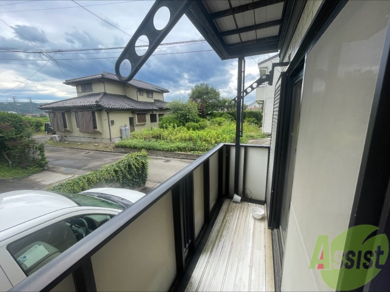 バルコニー　こちらはバルコニーです、洗濯物が沢山干せますね。