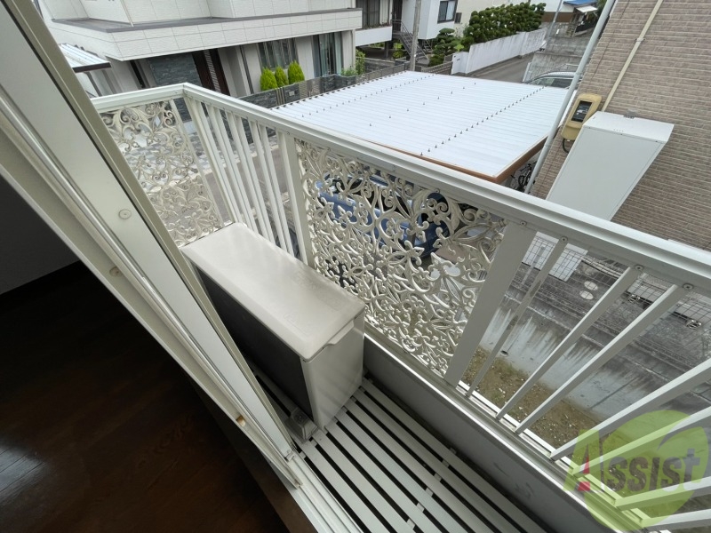 バルコニー　バルコニーがあるので洗濯物は外に干せそうですね～